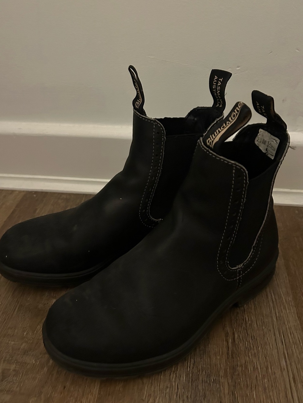 Blundstone women’s Black Chelsea Work Boots